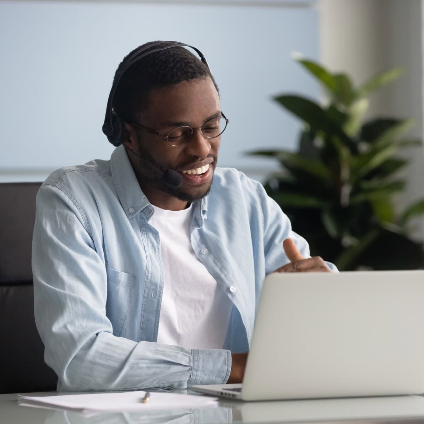 A man reviews the PC nomination through his laptop